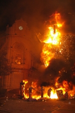 El fuego consume las fallas de 2009