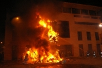 El fuego consume las fallas de 2009
