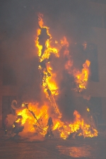 El fuego consume las fallas de 2009