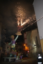 El fuego consume las fallas de 2009