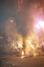 El fuego consume las fallas de 2009