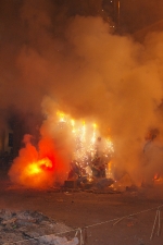 El fuego consume las fallas de 2009
