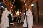 La Virgen de los Dolores desfiló acompañada por más de dos mil mujeres.