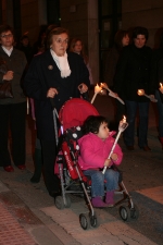 La Virgen de los Dolores desfiló acompañada por más de dos mil mujeres.