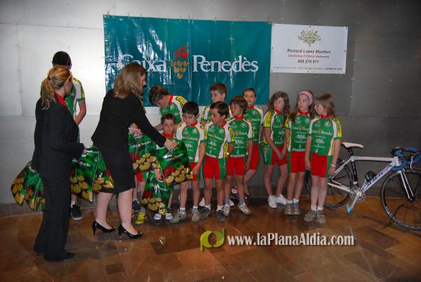 El Club Ciclista Vila-real se presenta en sociedad