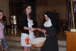 7 docenas de huevos para las Monjas Clarisas