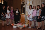 7 docenas de huevos para las Monjas Clarisas