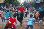 Vacas para los mayores y encierro infantil para los pequeños