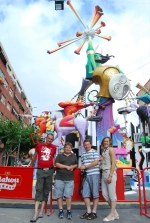 Les Fogueres de Sant Joan reúnen a muchos burrianenses.