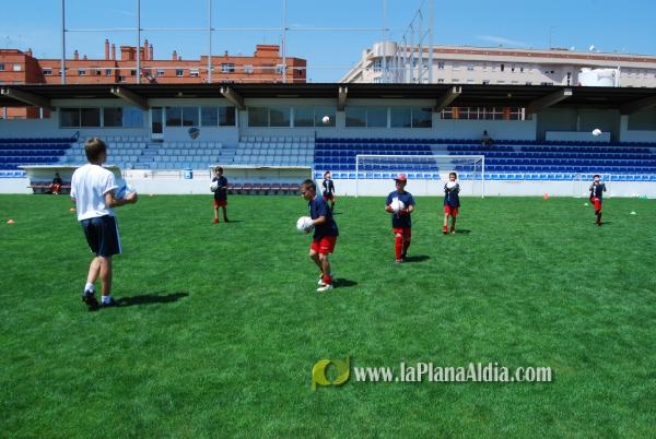 El San Fernando acoge el campus del Fútbol Base Burriana