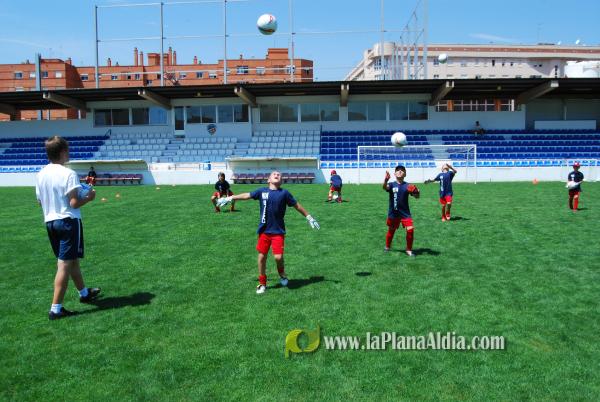 El San Fernando acoge el campus del Fútbol Base Burriana