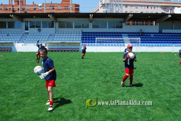 El San Fernando acoge el campus del Fútbol Base Burriana
