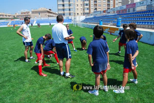 El San Fernando acoge el campus del Fútbol Base Burriana