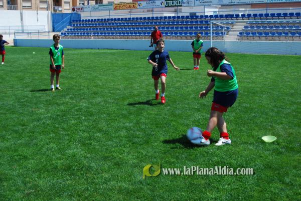 El San Fernando acoge el campus del Fútbol Base Burriana