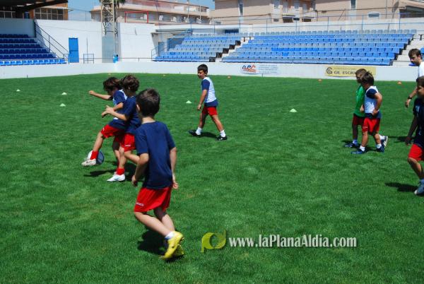 El San Fernando acoge el campus del Fútbol Base Burriana