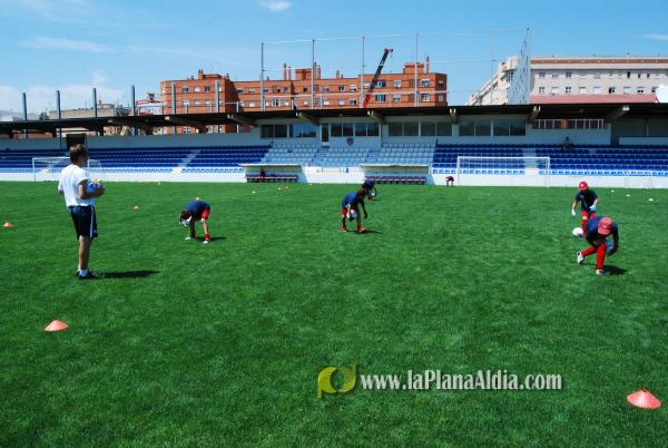 El San Fernando acoge el campus del Fútbol Base Burriana