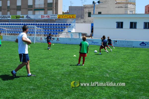 El San Fernando acoge el campus del Fútbol Base Burriana