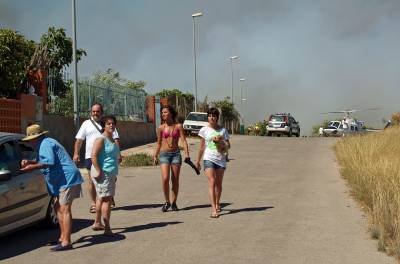 Fuego y desalojo en Les Pedrissetes