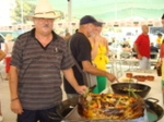 La Penya Cosacos gana el concurso de all i oli, y la Garba y Desfici el de los platos tradicionales