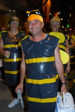 Más de cien peñas participan en el desfile de disfraces