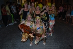 Más de cien peñas participan en el desfile de disfraces