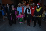 Más de cien peñas participan en el desfile de disfraces