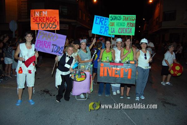 Noticias de Nules: Más de cien peñas participan en el desfile de disfraces
