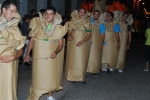 Más de cien peñas participan en el desfile de disfraces