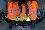 Más de cien peñas participan en el desfile de disfraces