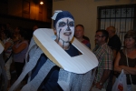 Más de cien peñas participan en el desfile de disfraces