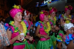 Más de cien peñas participan en el desfile de disfraces