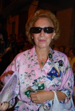 Más de cien peñas participan en el desfile de disfraces