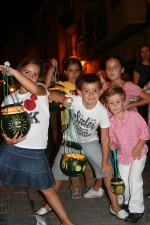 La localidad retorna la tradición dels fanalets
