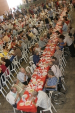 Multitudinaria paella par la Tercera Edad