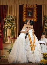 Las Fiestas Patronales de la Sagrada Familia coronan a Elena Mingarro Nebot.