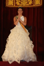 Las Fiestas Patronales de la Sagrada Familia coronan a Elena Mingarro Nebot.