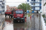 Abren dos zanjas en la playa Ben-Afelí para drenar el agua acumulada