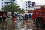 Abren dos zanjas en la playa Ben-Afelí para drenar el agua acumulada