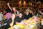 El sopar de pa i porta y los toros llenan las fiestas del Roser
