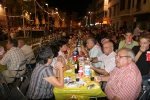 El sopar de pa i porta y los toros llenan las fiestas del Roser