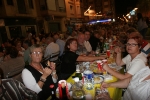 El sopar de pa i porta y los toros llenan las fiestas del Roser