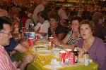 El sopar de pa i porta y los toros llenan las fiestas del Roser