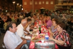 El sopar de pa i porta y los toros llenan las fiestas del Roser