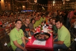 El sopar de pa i porta y los toros llenan las fiestas del Roser