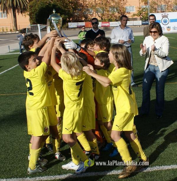 El Villarreal gana el II Trofeo Benjamín \'Ciutat de La Vall d\'Uixó\'