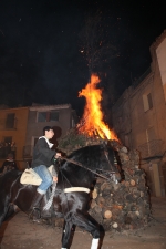 Borriol vive Sant Antoni con la hoguera y la procesión