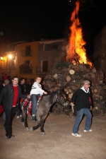 Borriol vive Sant Antoni con la hoguera y la procesión