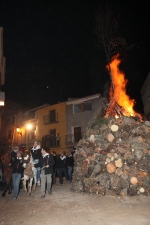 Borriol vive Sant Antoni con la hoguera y la procesión
