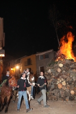 Borriol vive Sant Antoni con la hoguera y la procesión