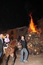 Borriol vive Sant Antoni con la hoguera y la procesión